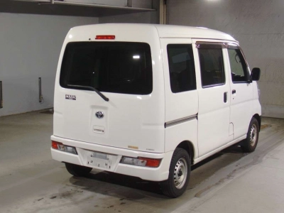 TOYOTA PIXIS VAN