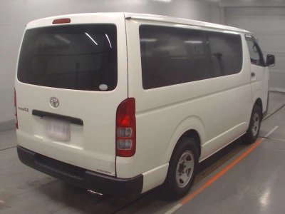 TOYOTA REGIUS VAN