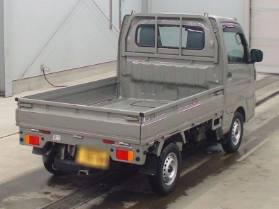NISSAN CLIPPER TRUCK