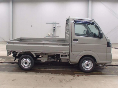 NISSAN CLIPPER TRUCK
