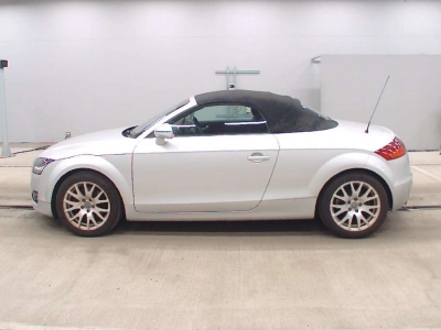 AUDI TT ROADSTER