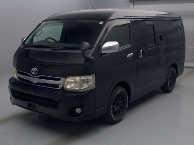 TOYOTA REGIUS VAN