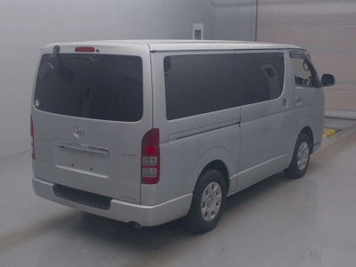TOYOTA REGIUS VAN