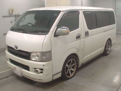 TOYOTA REGIUS VAN