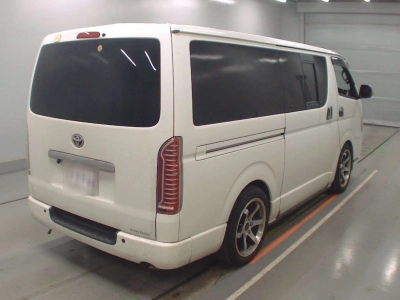 TOYOTA REGIUS VAN