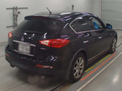 NISSAN SKYLINE CROSSOVER