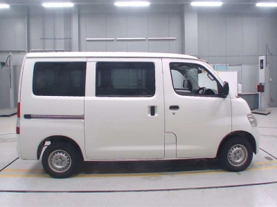 TOYOTA TOWN ACE VAN