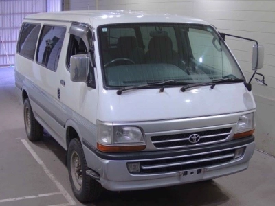 TOYOTA REGIUS VAN