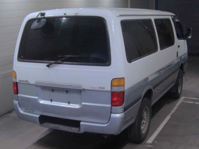 TOYOTA REGIUS VAN