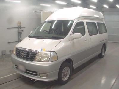 TOYOTA GRAND HIACE