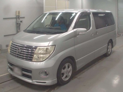 NISSAN ELGRAND