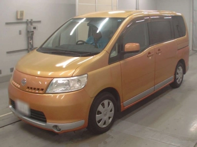 NISSAN SERENA