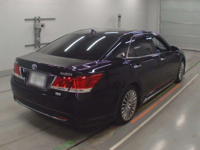 TOYOTA CROWN MAJESTA