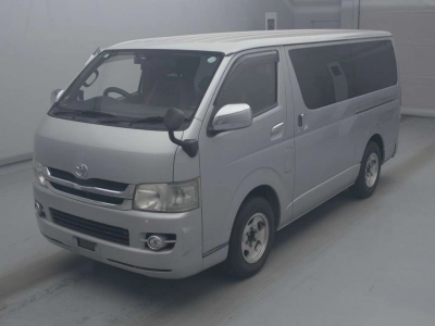 TOYOTA REGIUS VAN