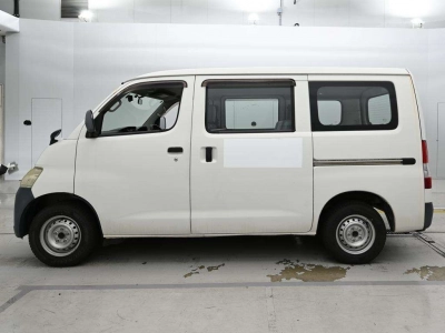 TOYOTA LITE ACE VAN