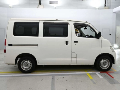 TOYOTA TOWN ACE VAN