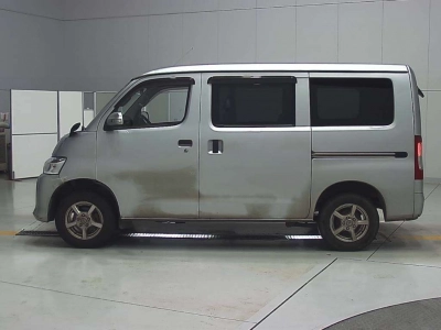 TOYOTA TOWN ACE VAN