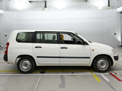 TOYOTA SUCCEED VAN