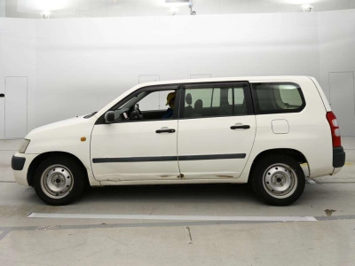 TOYOTA SUCCEED VAN