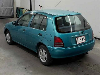 TOYOTA STARLET