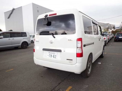 TOYOTA TOWN ACE VAN