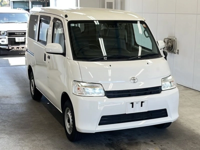 TOYOTA TOWN ACE VAN