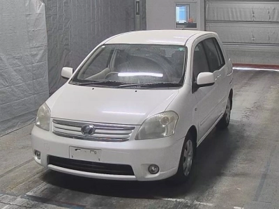TOYOTA RAUM