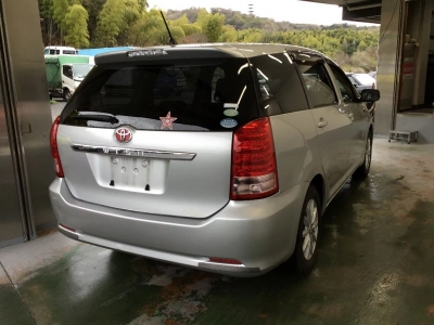 TOYOTA WISH