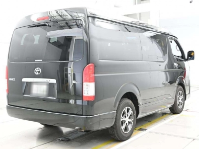 TOYOTA HIACE WAGON