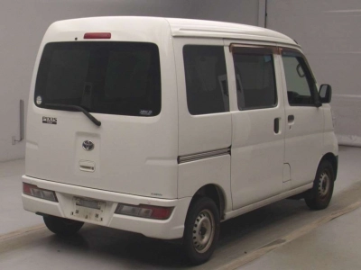 TOYOTA PIXIS VAN