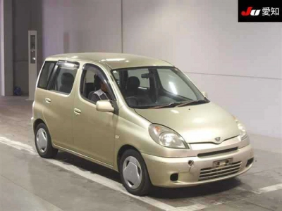 TOYOTA FUN CARGO