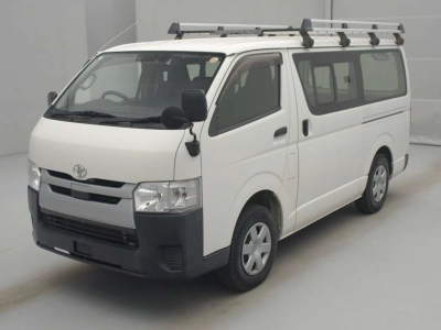 TOYOTA REGIUS VAN