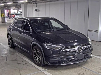 MERCEDES BENZ GLA