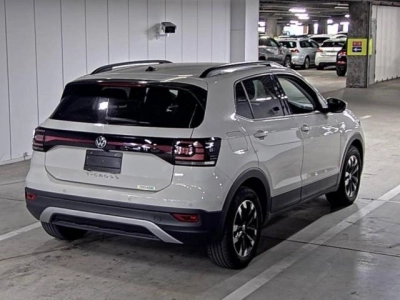 VOLKSWAGEN T-CROSS