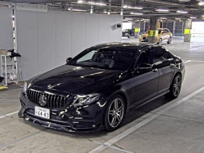 MERCEDES BENZ E CLASS