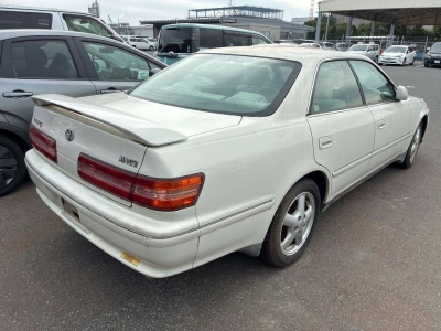 TOYOTA MARK II