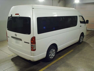 TOYOTA HIACE WAGON