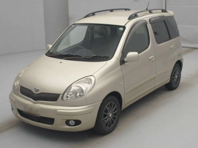 TOYOTA FUN CARGO