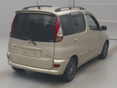 TOYOTA FUN CARGO