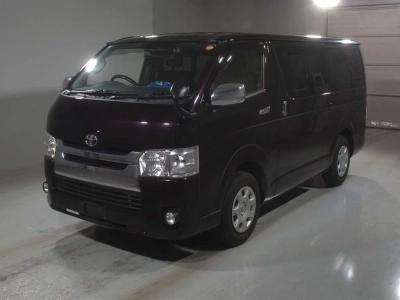 TOYOTA HIACE VAN