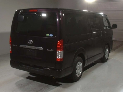 TOYOTA HIACE VAN