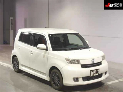 TOYOTA BB