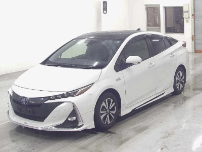 TOYOTA PRIUS PHV
