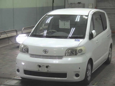 TOYOTA PORTE