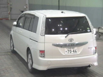 TOYOTA ISIS