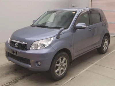 TOYOTA RUSH
