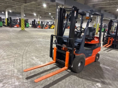 TOYOTA  FORKLIFT 