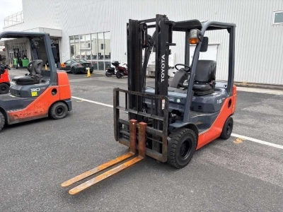 TOYOTA  FORKLIFT 
