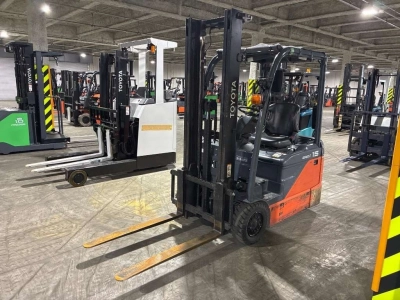 TOYOTA  FORKLIFT 