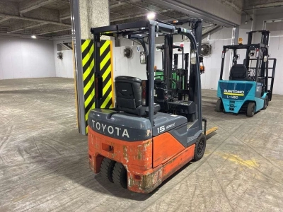TOYOTA  FORKLIFT 